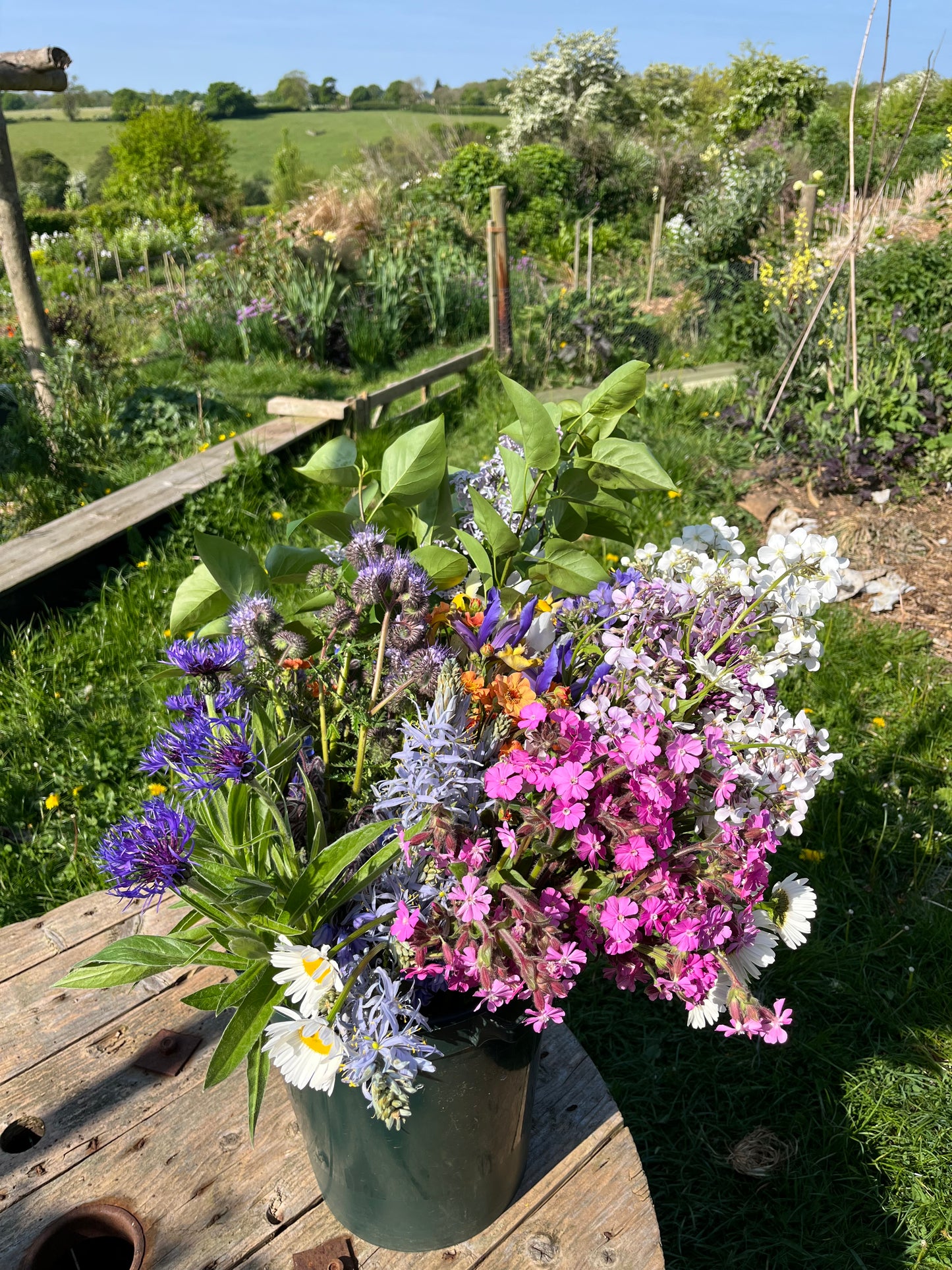 DIY wedding & arranger’s buckets