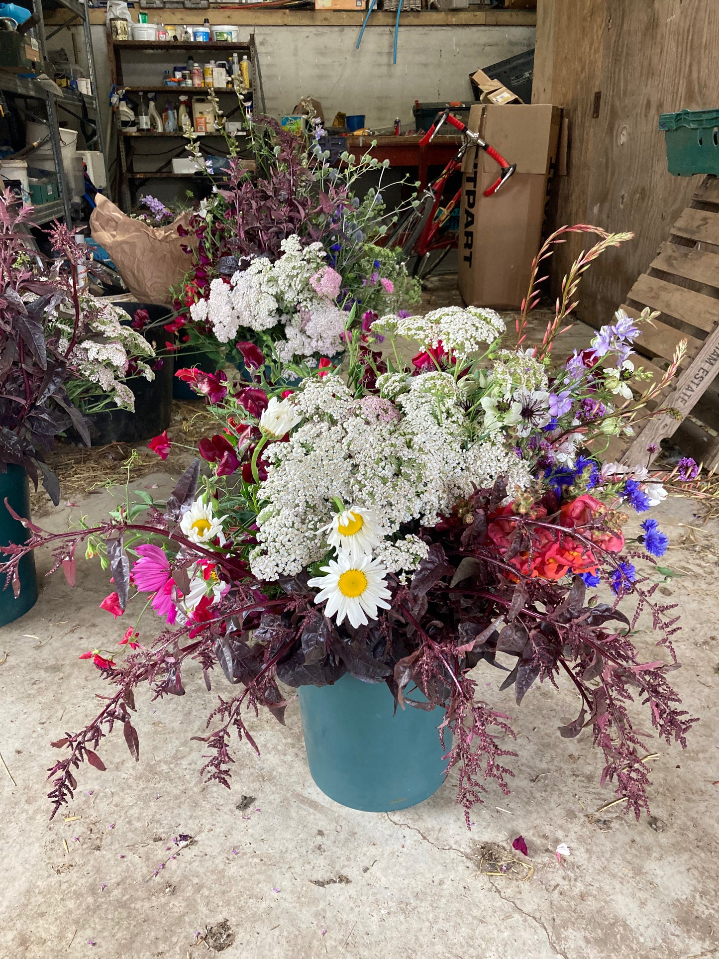 DIY wedding & arranger’s buckets