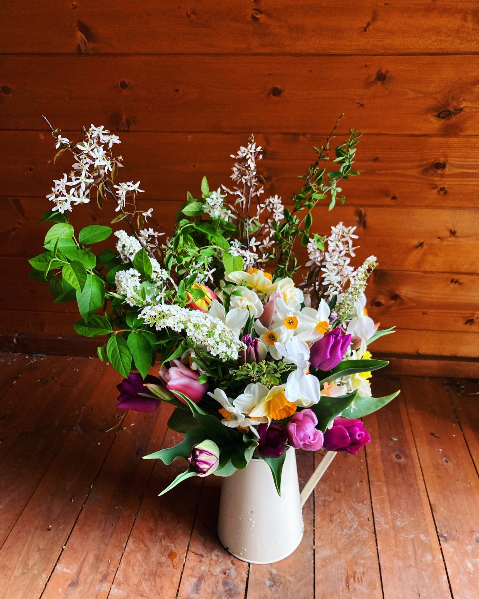 Fresh British flowers // spring bouquet - Kiddal Quarry Farm